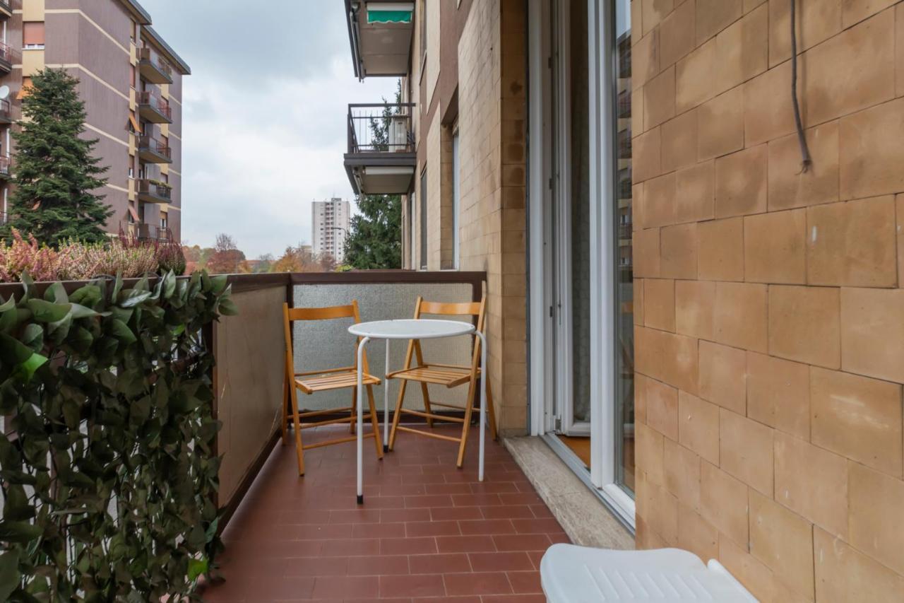 Mimmi Apartment Zurigo 12 Milan Bagian luar foto